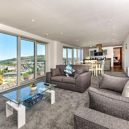 Just Stay Wales - Meridian Tower Marina & City View - 2 Bed Apartment Swansea Dış mekan fotoğraf