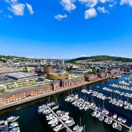 Just Stay Wales - Meridian Tower Marina & City View - 2 Bed Apartment Swansea Dış mekan fotoğraf