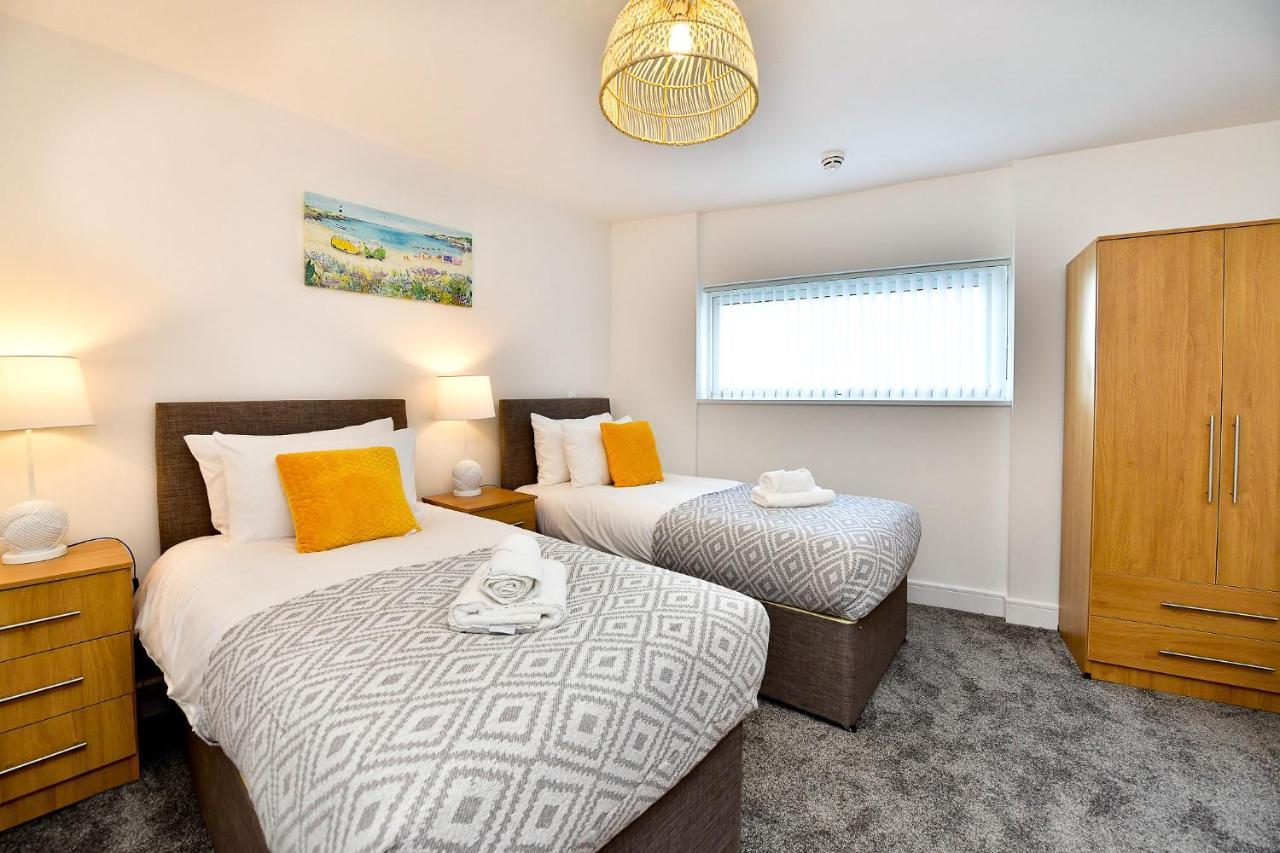 Just Stay Wales - Meridian Tower Marina & City View - 2 Bed Apartment Swansea Dış mekan fotoğraf